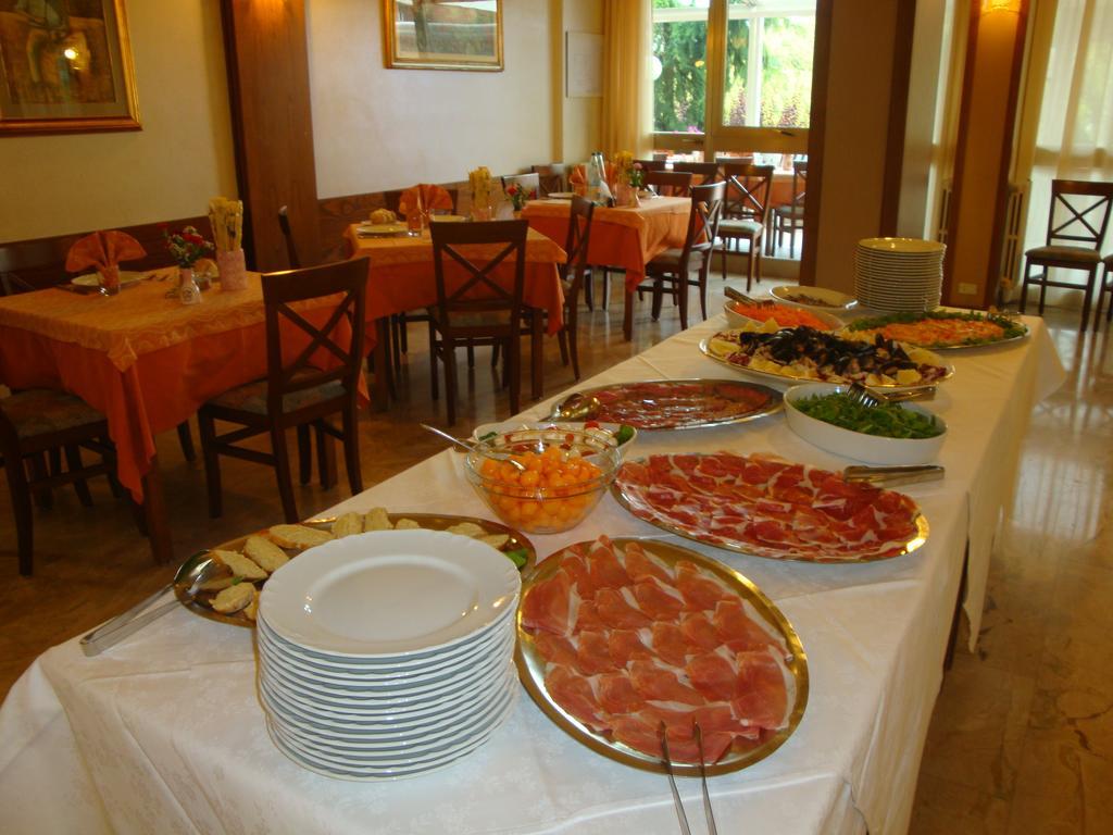 Albergo Hotel Garden Ristorante Tabiano Terme Esterno foto