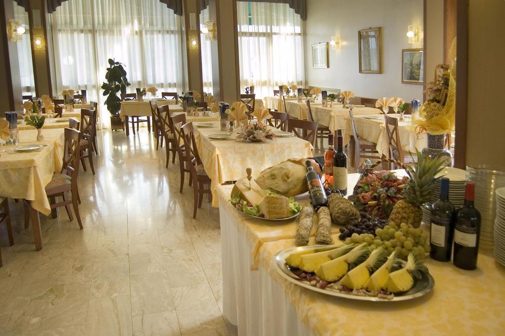 Albergo Hotel Garden Ristorante Tabiano Terme Esterno foto