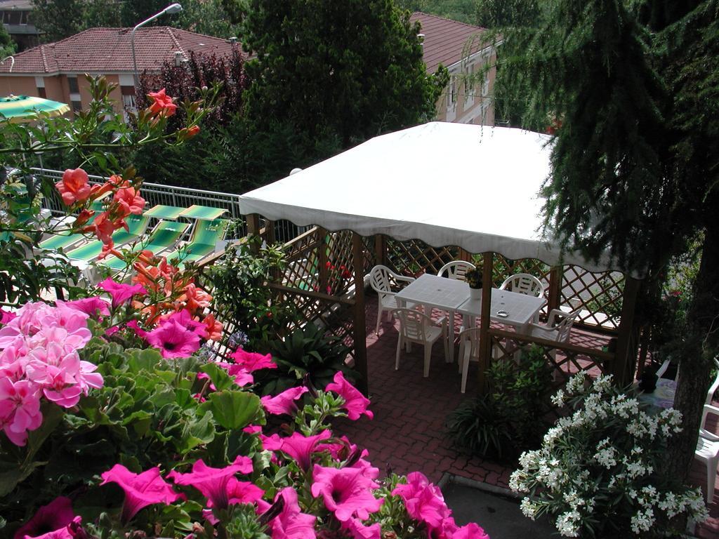 Albergo Hotel Garden Ristorante Tabiano Terme Esterno foto